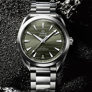 VS厂欧米茄柚木绿盘海马150米丹东8900机细节做工复刻值不值得入手